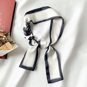 Black and White Scarf #2165